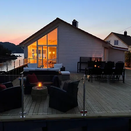 Korshamn Rorbuer * Lyngdal